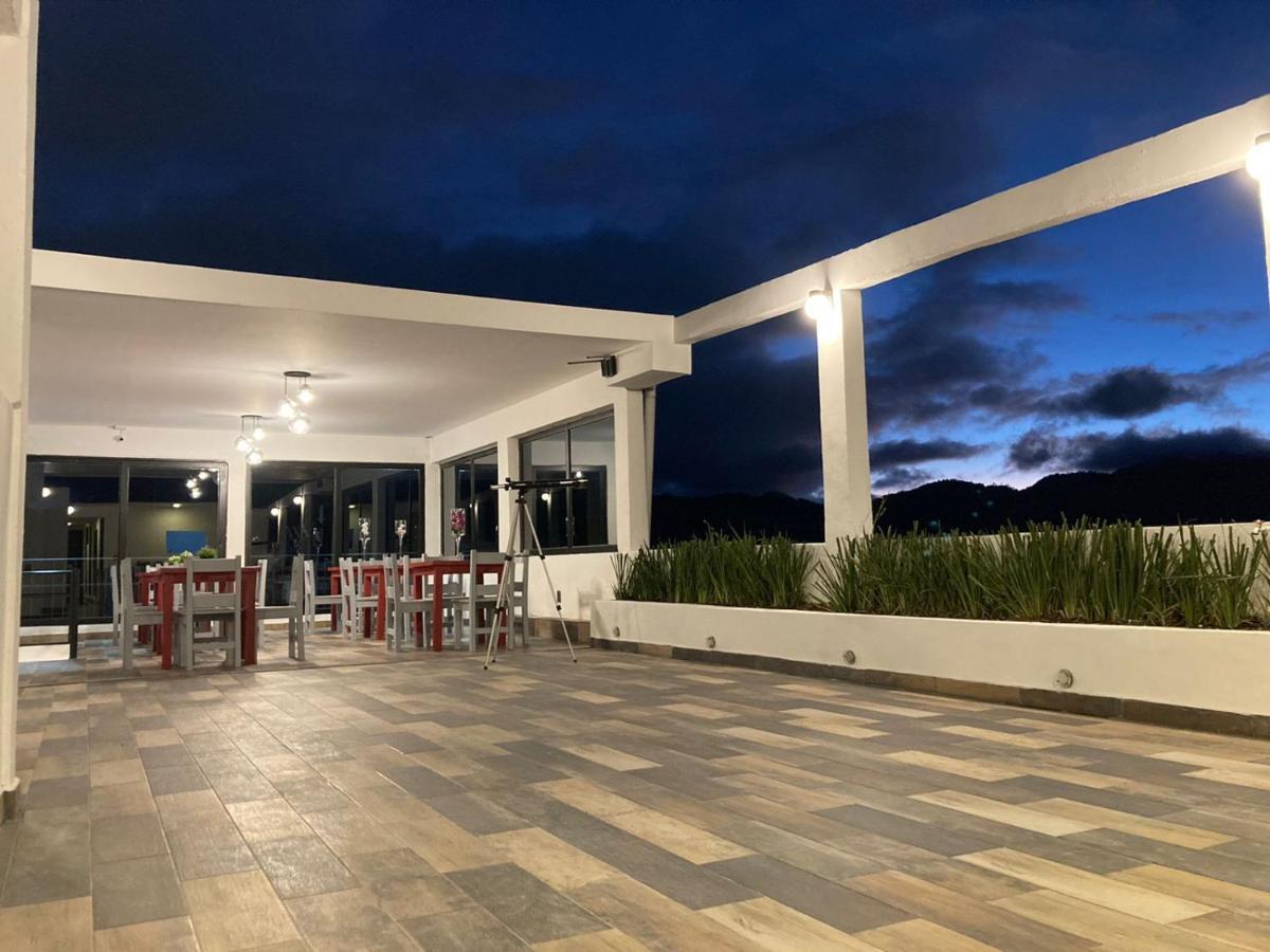 Hotel Terraza Casa Blanca ซานกริสโตบัล เด ลาสกาซาส ภายนอก รูปภาพ